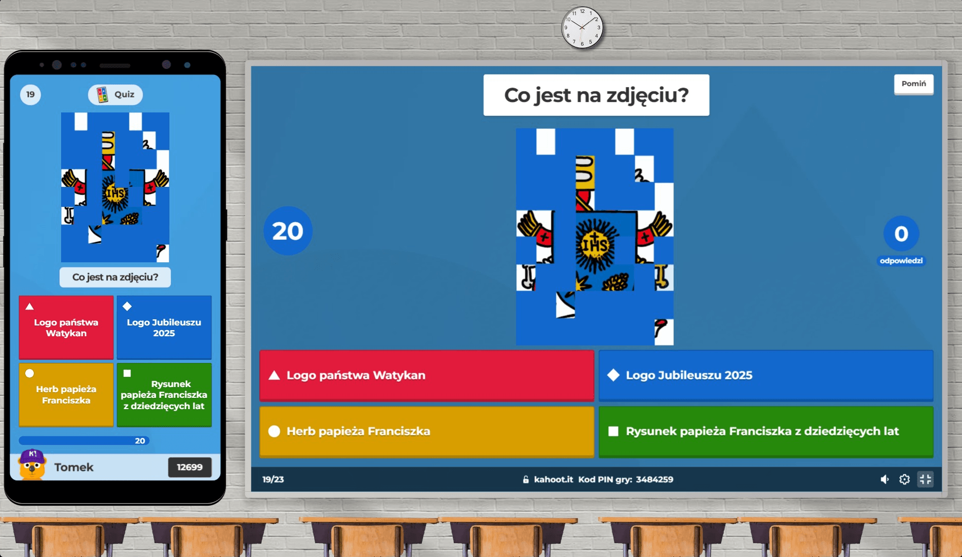 Okładka darmowego quizu Kahoot o papieżu Franciszku dla katechetów